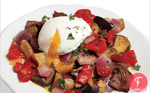 Steak Hash mit pochierten Eiern
