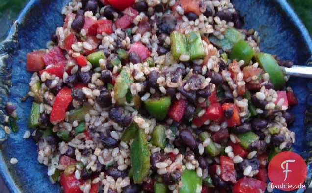 Mediterranes Rezept für braunen Reissalat