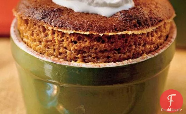 Gewürzte Soufflés mit Zitronenschlagsahne