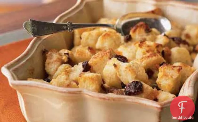 Eierlikör und Trockenfrüchte Brotpudding