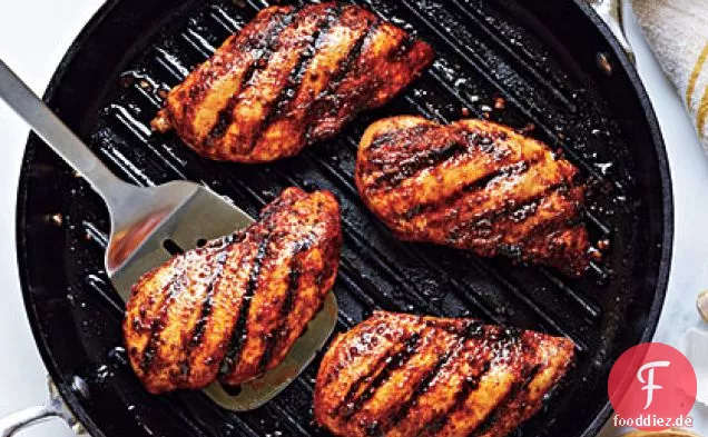 Gewürzgeriebenes gegrilltes Huhn