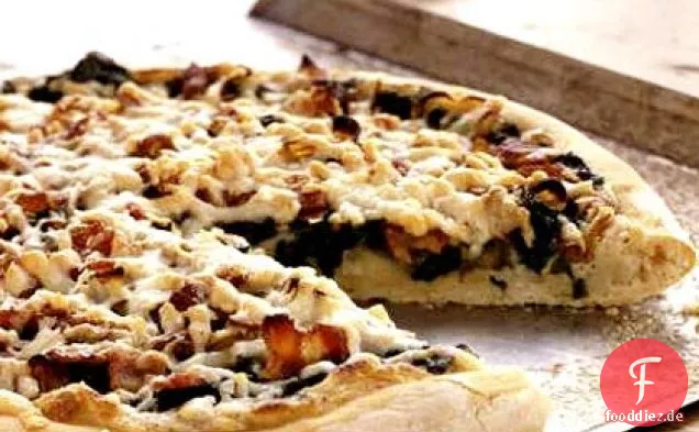 Spinat, karamellisierte Zwiebel und Speckpizza