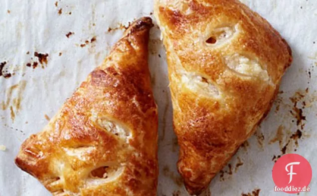 Apple Blintz Hand Kuchen