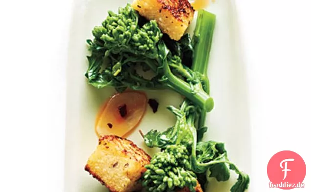 Brokkoli Rabe mit Polenta Croutons