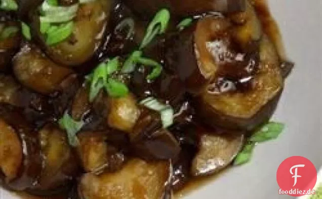 Auberginen mit Knoblauchsauce