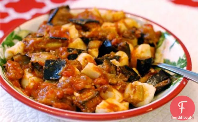 Ricotta-Gnocchi mit Auberginen, Tomaten & Mozzarella
