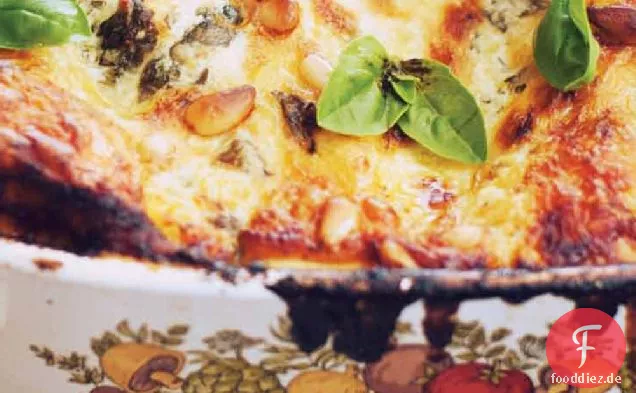 Brathähnchen und gegrillte Auberginen Lasagne Rezept