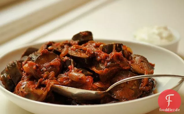 Auberginen-, Blumenkohl- und Tomatencurry