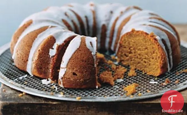 Kürbis-Gewürz Bundt-Kuchen mit Buttermilch Glasur