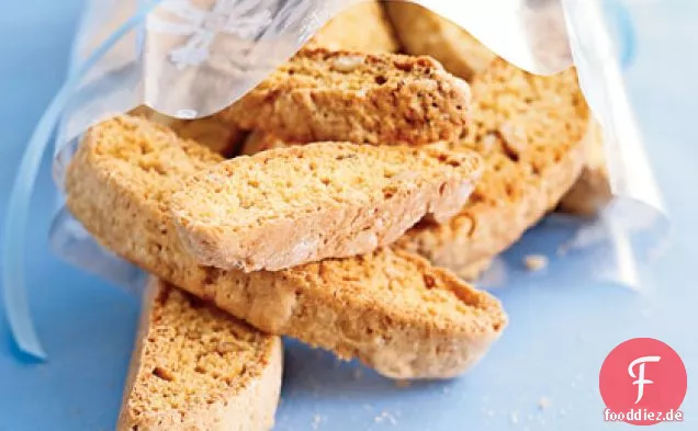 Kiefer-Nuss-Biscotti