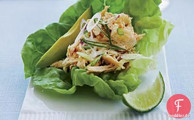 Würzige Asiatische Hühnchen-Salat-Tassen
