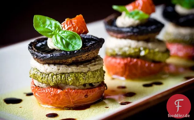 Miniatur-Napoleons mit Auberginencreme