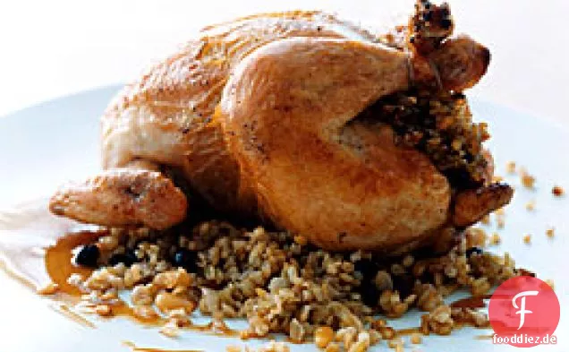 Geröstete Poussins mit Grün-Weizen-Füllung