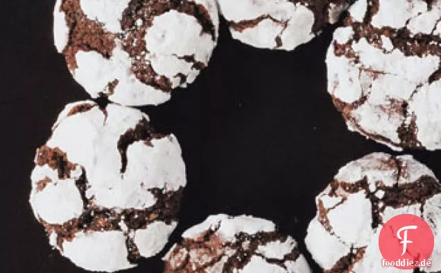 Schokoladen-Haselnuss-Crinkle-Cookies