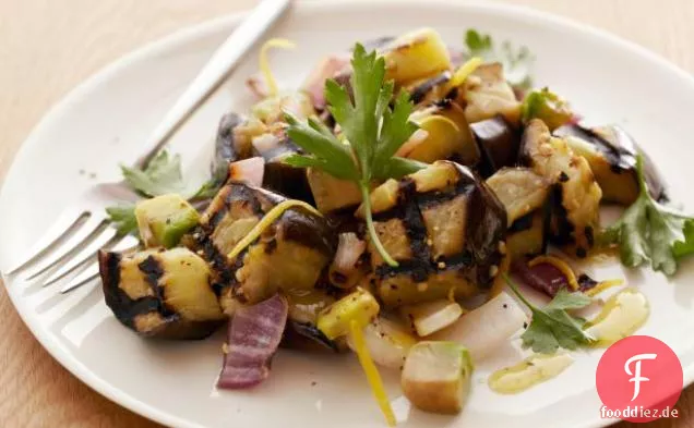 Gegrillter Auberginensalat