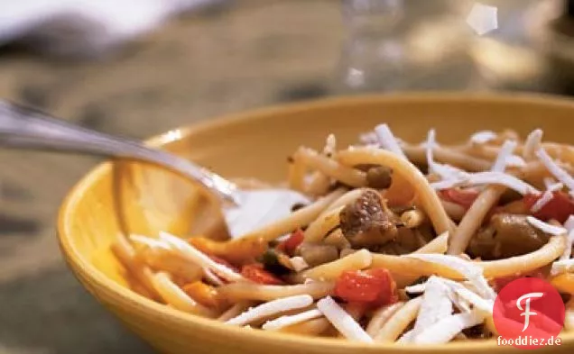 Bucatini mit Auberginen und Gerösteten Paprika