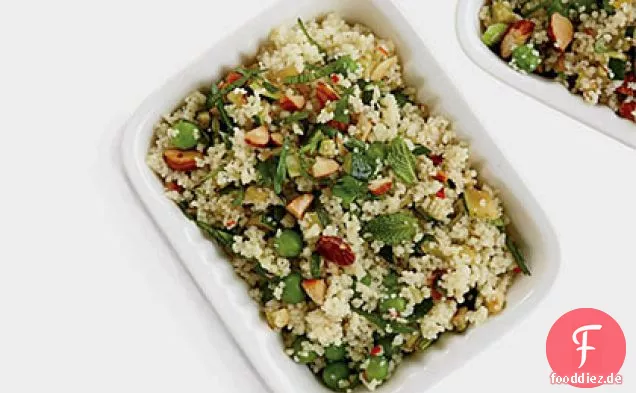Couscous-Salat mit Zucchini und Gerösteten Mandeln