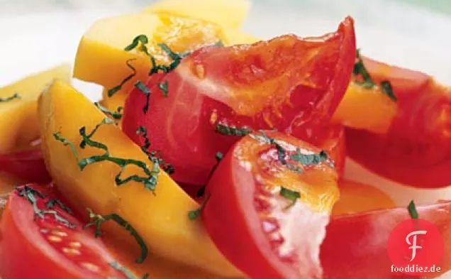 Tomaten-Mango-Salat mit Curry-Orangen-Vinaigrette