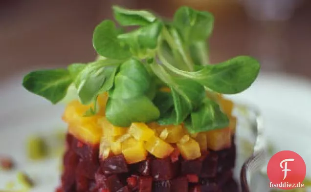 Rüben-Ziegenkäsesalat mit Pistazien