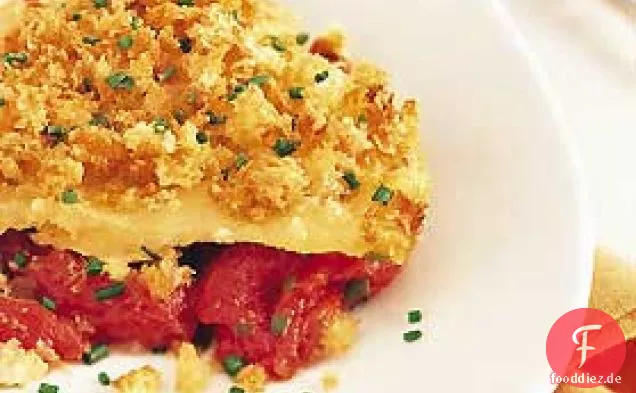 Tomatengratin mit weißen Cheddar-Semmelbröseln