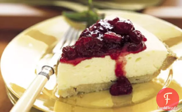 Zitronen-Chiffon-Torte mit glasierten Preiselbeeren