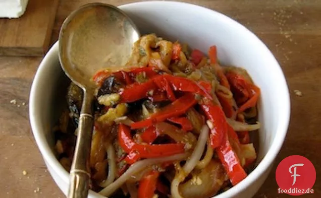 Gebratene Auberginen Und Pfeffer-Relish