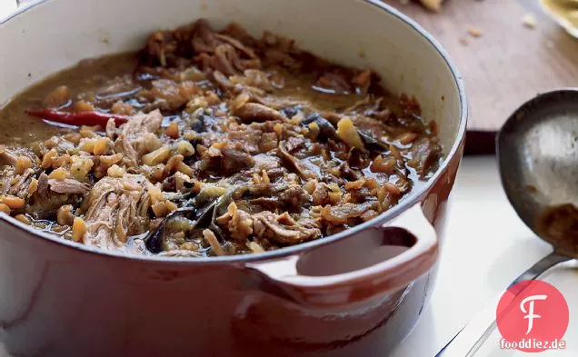 Irakischer Lamm-Auberginen-Eintopf mit Pitas