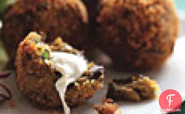 Knusprige Auberginen-Krapfen mit geräuchertem Mozzarella