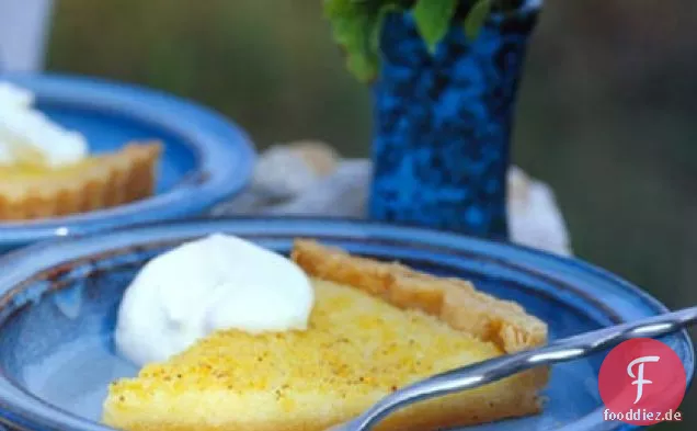 Zitronen-Buttermilch-Torte