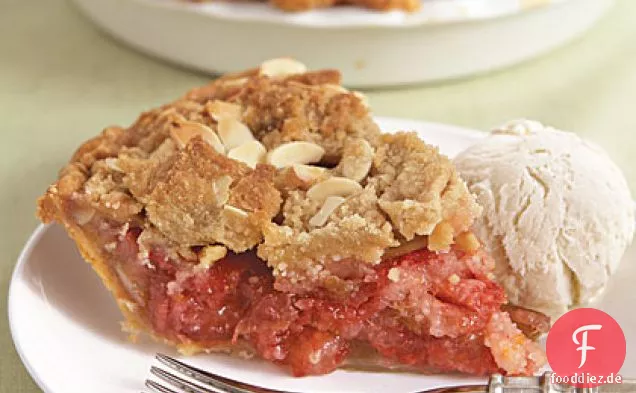 Erdbeer-Rhabarber-Crumble Pie
