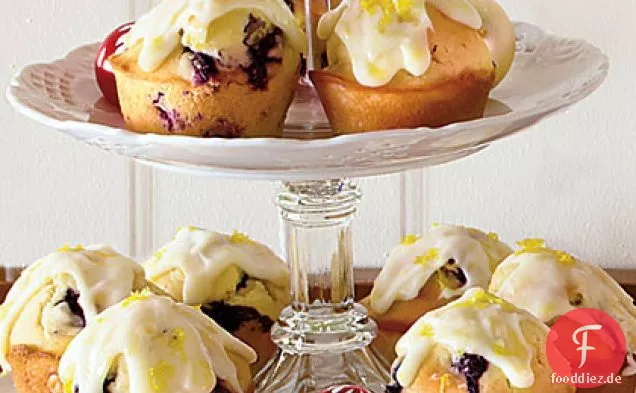 Blaubeermuffins mit Zitronen-Frischkäseglasur