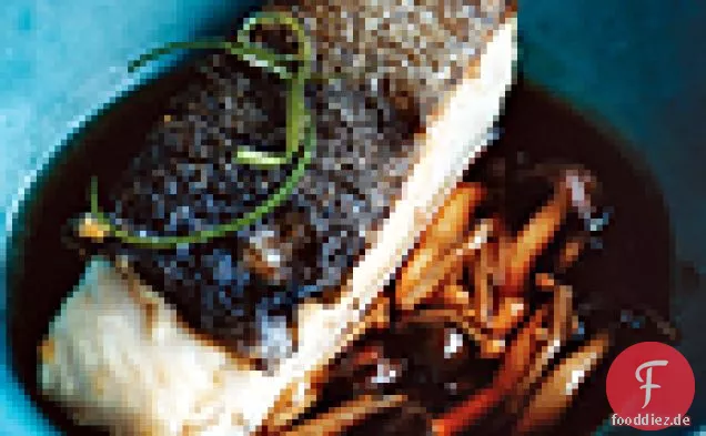 Schwarzer Kabeljau mit Pilzen und Sansho-Pfeffer