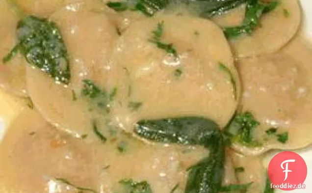 Kürbis-Lune Mit Butter Und Salbei