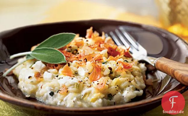 Salbeirisotto mit frischem Mozzarella und Schinken