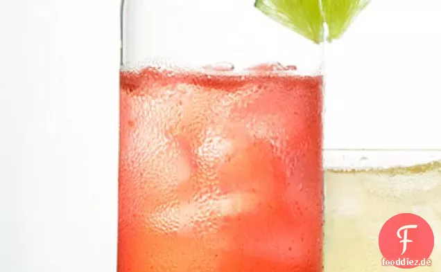 Beeren-Limetten-Wasser