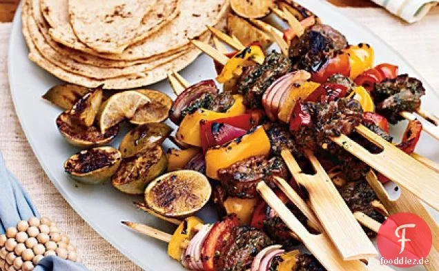 Gegrillte Rindfleischspieße mit marokkanischen Gewürzen