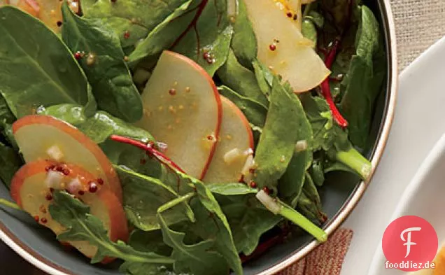 Apfelsalat mit Senfdressing