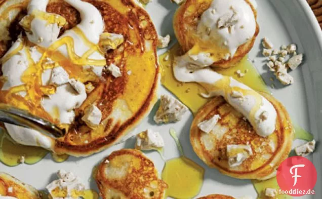 Pfannkuchen mit warmem Ahornsirup & Kaffeebutter