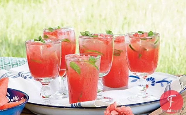 Geißblatt-Wassermelonen-Cocktails