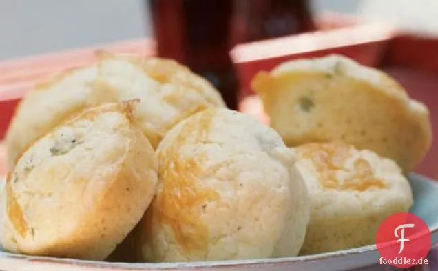 Cheddar-Grüne Zwiebel-Muffins
