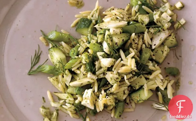 Orzo, Grüne Bohnen und Fenchel-Salat mit Dill-Pesto