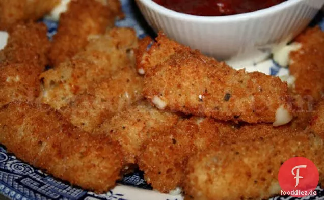 Gebratene Mozzarella-Käse-Sticks
