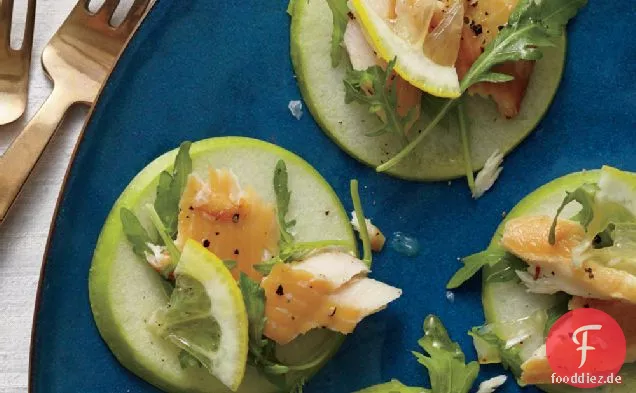 Geräucherte Forelle, Rucola und Granny-Smith-Stacks