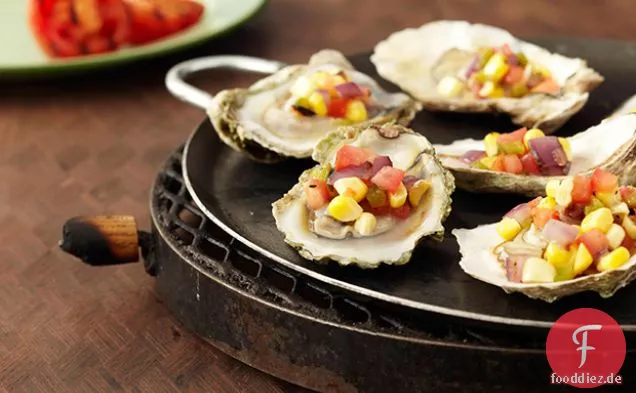 Gegrillte Ostküste Austern mit Mais-Jalapeño-Salsita
