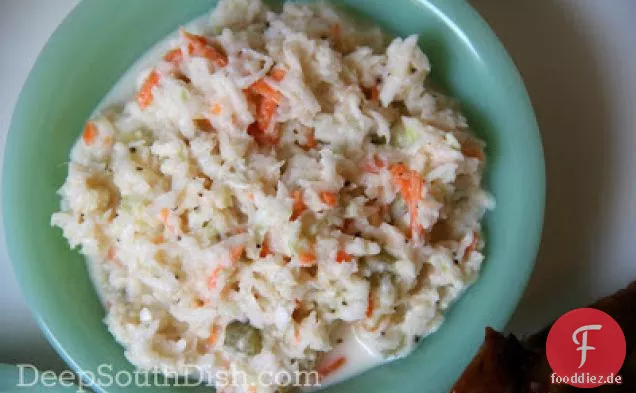 Grundlegende cremige Krautsalat