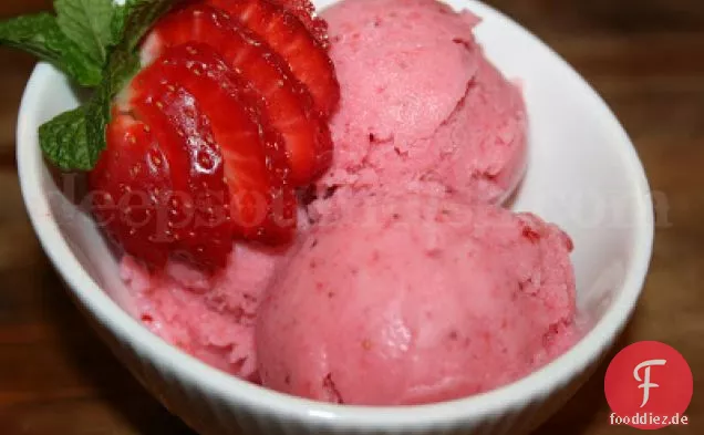 Erdbeer-Buttermilch-Sorbet