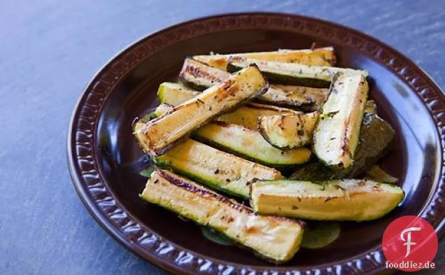 Geröstete Zucchini mit Knoblauch