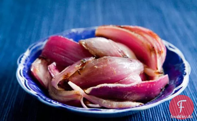 Gegrillter Zwiebelsalat