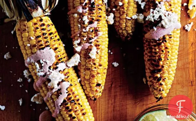 Oaxacan-Stil gegrillter Mais auf dem Kolben