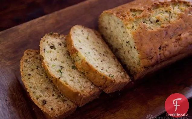 Zitronen-Rosmarin-Zucchini-Brot